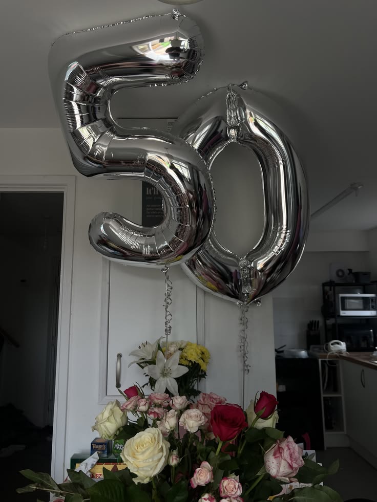 40-silver-number-5-balloon-lifestyle